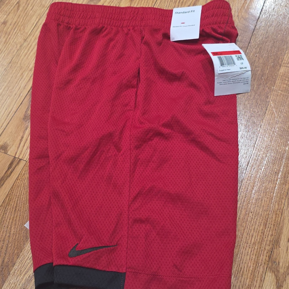 Nike shorts boys Size L